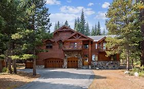 Bear Meadows Lodge - Hot Tub - Tahoe Donner Home